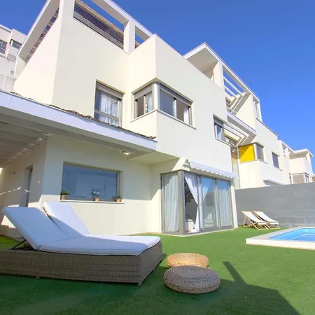 Lou-casa Con Caracter En Cullera Holiday home *